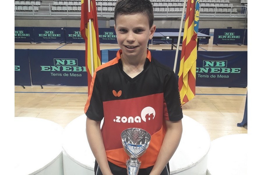 Daniel Berzosa se proclama Maestro Nacional de Tenis de mesa en Alicante