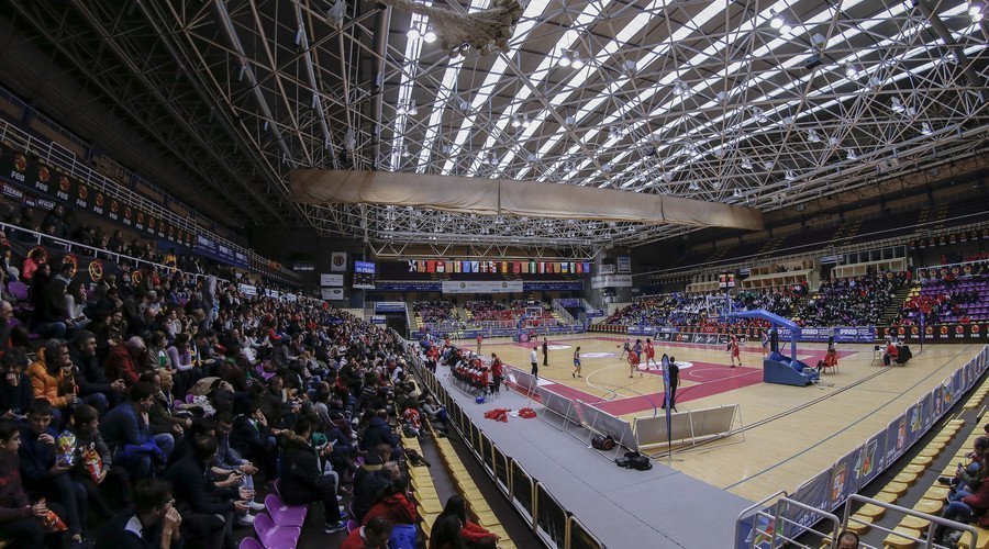 Valladolid se vuelca con el baloncesto y llena el Pisuerga para ver finales de gran calidad que coronan a Madrid y Cataluña