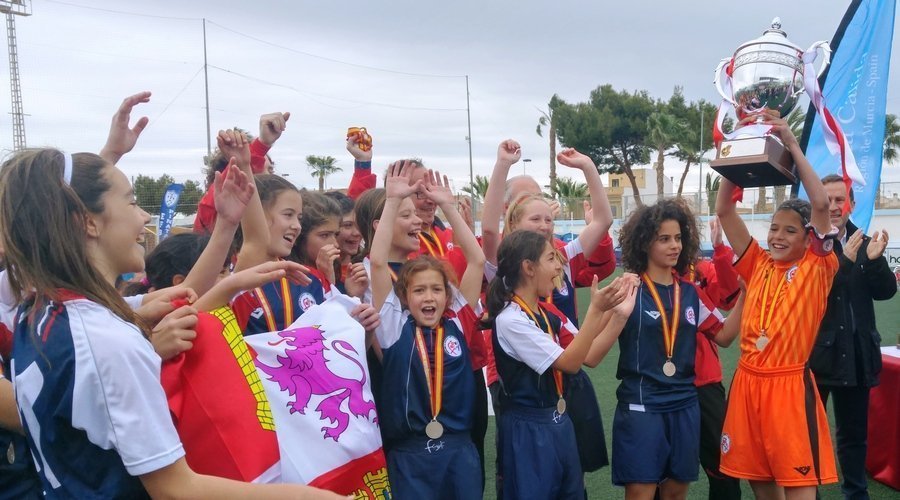 Castilla y León consigue un histórico subcampeonato de España en fútbol 8 femenino