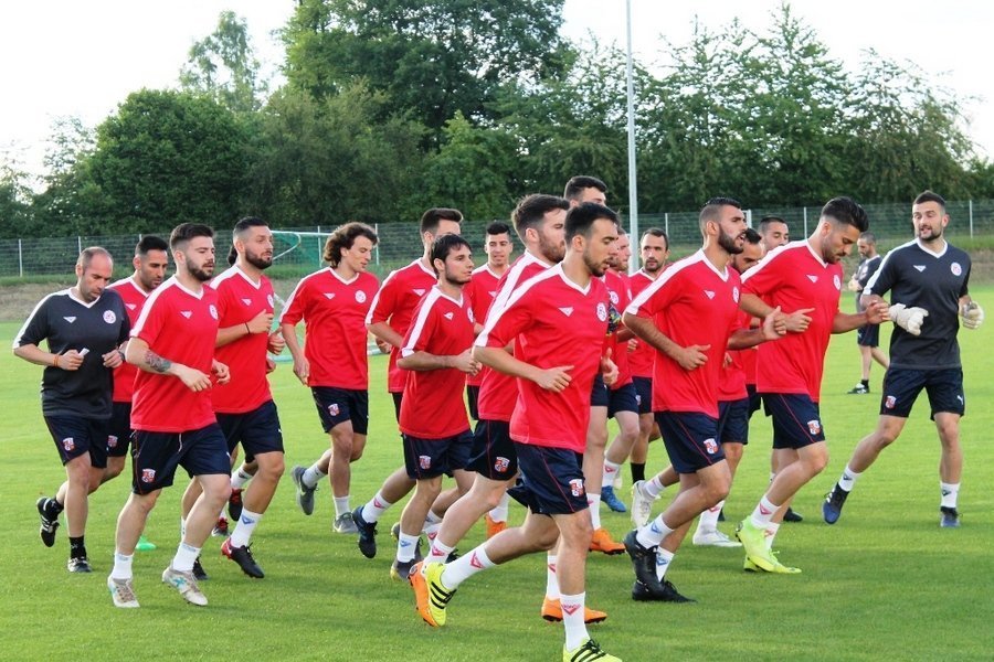 La selección de Castilla y León de fútbol debuta ante la República Checa el martes en la Copa de regiones UEFA