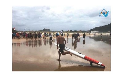 Iván Romero y Javier Huerga, del Club Salvamento y Socorrismo Benavente, campeones de la Copa de España en  ‘Nadar surf’