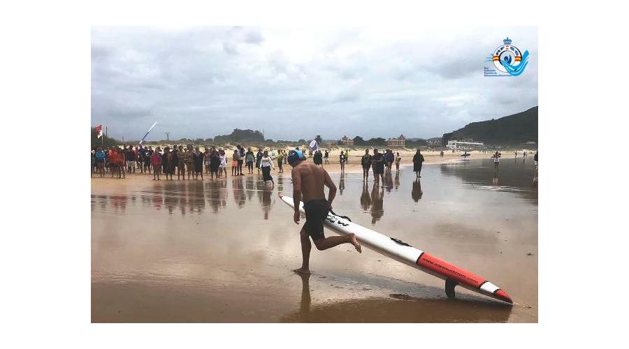 Iván Romero y Javier Huerga, del Club Salvamento y Socorrismo Benavente, campeones de la Copa de España en  ‘Nadar surf’