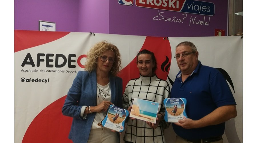 Afedecyl y Viajes Eroski entregan el viaje a Costa Dorada a Silvia Fernández ganadora del sorteo celebrado en la IV Feria del Deporte de Valladolid