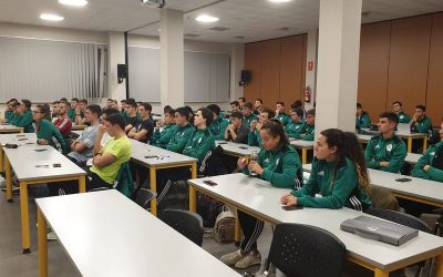 Los colegiados de fútbol de Castilla y León mejoran su formación en el Centro de Tecnificación Arbitral