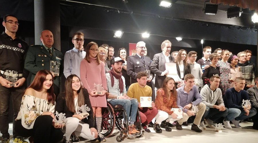 El triatlón de Castilla y León celebra en Cuéllar la Gala 2019 que reconoce a Kevin Viñuela con la medalla de oro