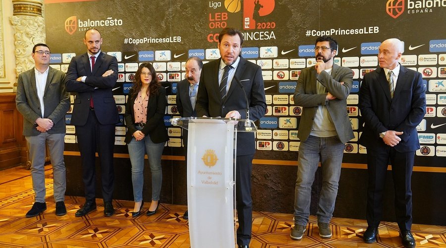 Carramibre y Delteco Basket se juegan en Valladolid el primer titulo oficial de la Liga LEB Oro, la Copa Princesa 2020