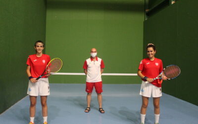 Victoria trabajada en el debut de Castilla y León en el nacional sub22 de Frontenis Femenino