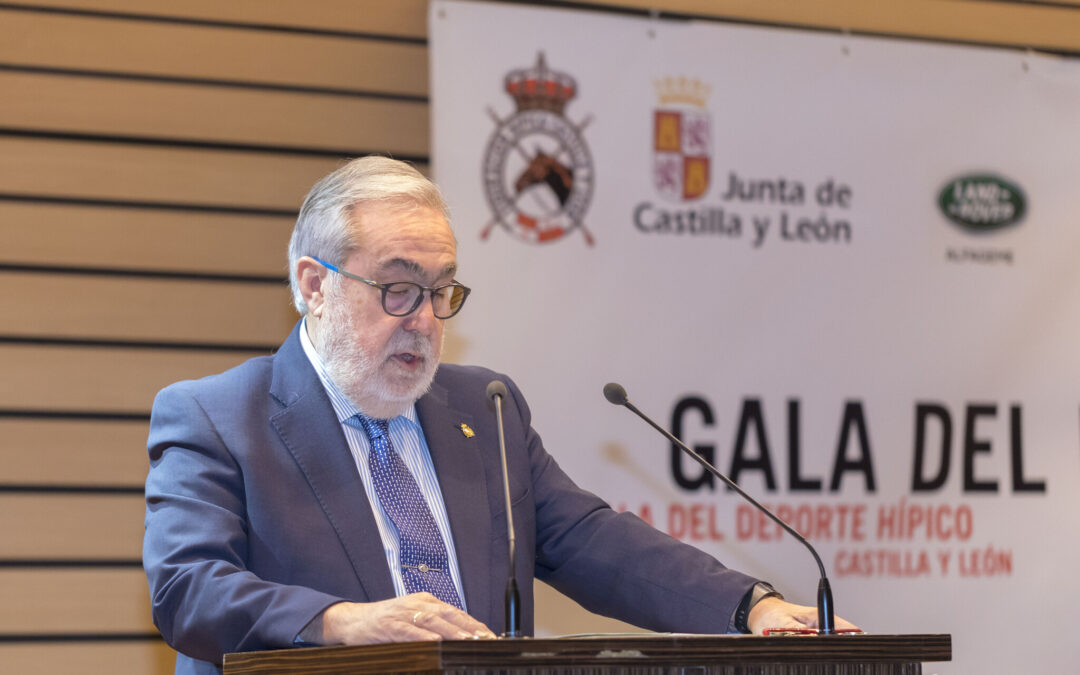 Juan Useros, reelegido presidente de la Federación Hípica de Castilla y León