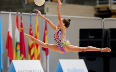 El Club Ritmo de León y Rítmica Salamanca suman dos platas y dos bronces