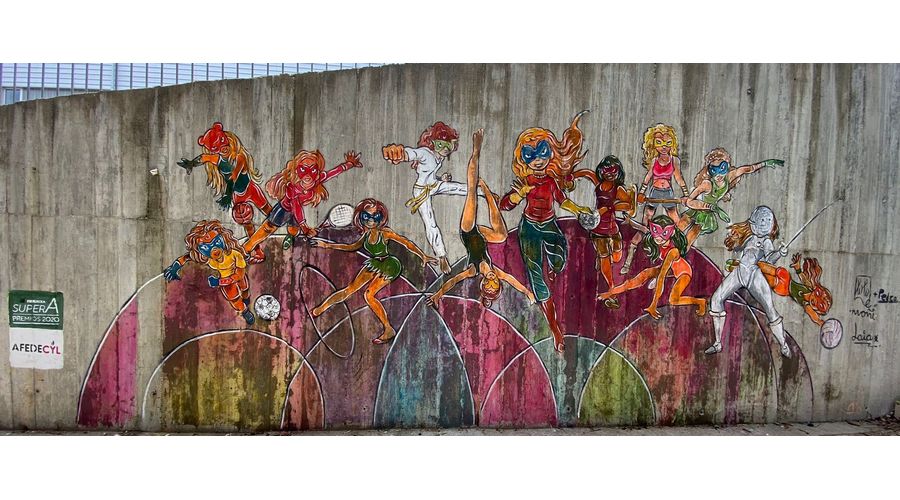 Un mural de ‘superheroínas’ para visibilizar el deporte femenino en los centros educativos de Castilla y León