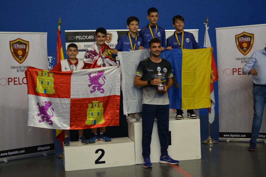 Castilla y León consigue una plata en el Campeonato de España Escolar de Frontenis masculino