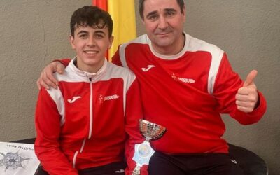 El burgalés, José Miguel Martín, con la selección española de esgrima