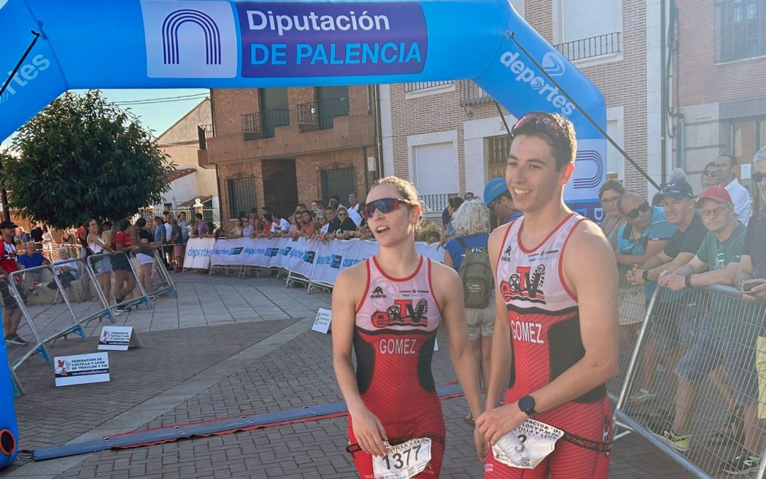 Esther y Raúl Gómez, campeones de Castilla y León de triatlón estándarar