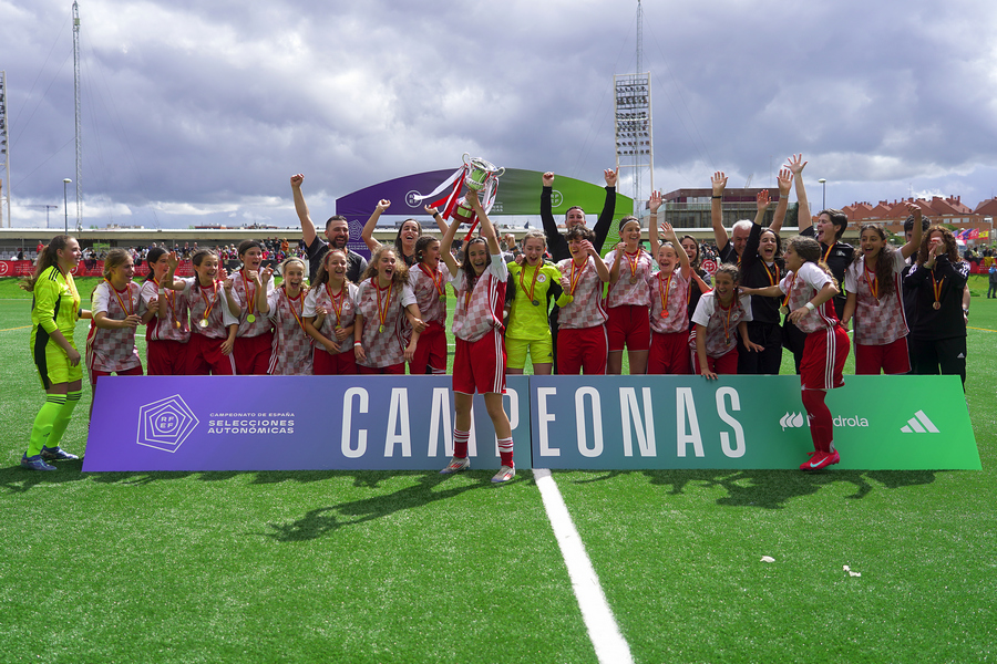 Castilla y León, campeonas sub-14 plata de fútbol