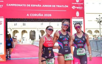 Alba Núñez, campeona de España y Amanda García, del Deporama Soriano, subcampeona júnior de Triatlón