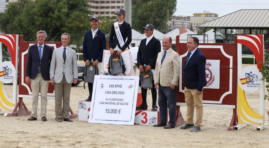 La amazona vallisoletana Inés Hernández Yanguas, ganadora de la Liga Nacional de Saltos Categoría Oro