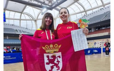 La leonesa Nuria Santos, doble campeona del mundo de tenis de mesa con párkinson